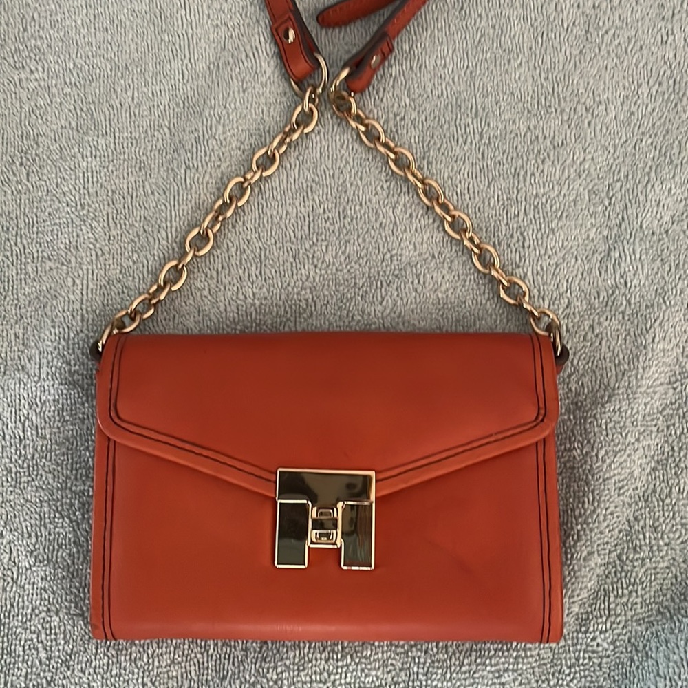 Excellent condition leather Tommy Crossbody in Pumpkin - Picture 2 of 7